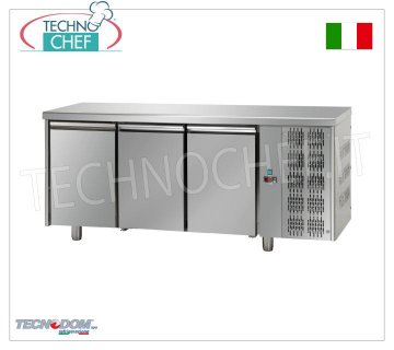 Tavolo Refrigerato 3 PORTE, capacità lt.680, PASTICCERIA, Marca TECNODOM TAVOLO REFRIGERATO 3 PORTE, Marca TECNODOM, capacità lt.680, PASTICCERIA, temperatura d'esercizio 0°/+10°C, Pasticceria Teglie mm 600x400, V.230/1,Kw 0,495, Peso 116 Kg, dim.mm.2150x800x850h