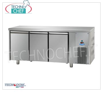 TECNODOM - TAVOLO CONGELANTE/FREEZER 3 porte, lt.460 TAVOLO CONGELANTE/FREEZER 3 PORTE, Marca TECNODOM, capacità lt.460, temperatura d'esercizio -18°/-22°C, refrigerazione ventilata, Gastro-Norm 1/1, V.230/1, Kw.0,7, Peso 122 Kg, dim.mm.1870x715x850h