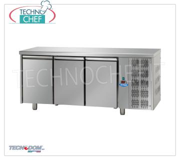 Tecnodom- Tavolo Frigo/Refrigerato Professionale 3 porte, Mod.TF03MIDGN TAVOLO REFRIGERATO 3 porte, Marca TECNODOM, capacità lt.460, temperatura d'esercizio 0°/+10°C, refrigerazione ventilata, Gastro-Norm 1/1, V.230/1,Kw.0,495, Peso 102 Kg, dim.mm.1870x700x850h